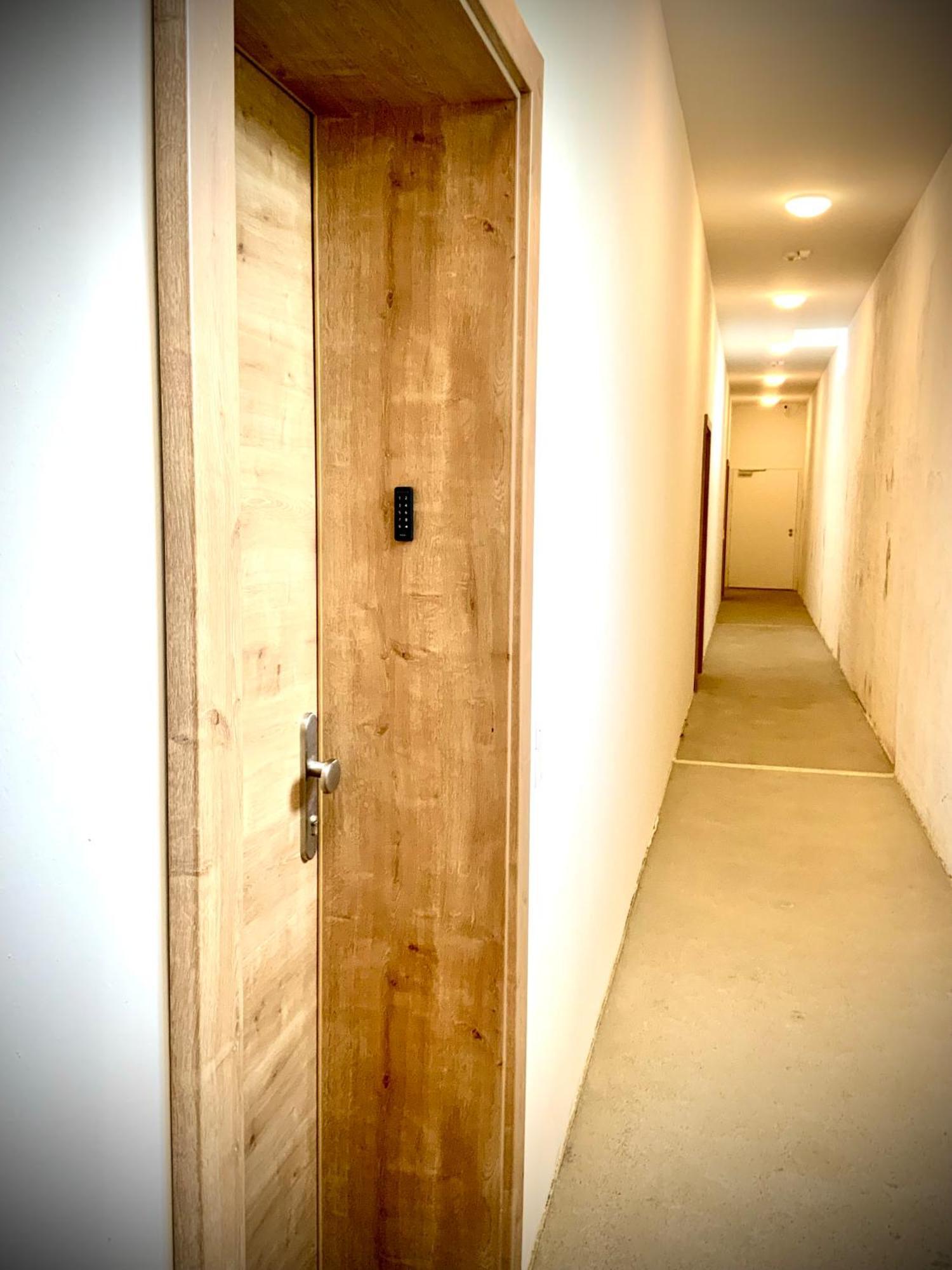 Waterfront - Urbane Eleganz Am Bachufer Apartment Филах Екстериор снимка