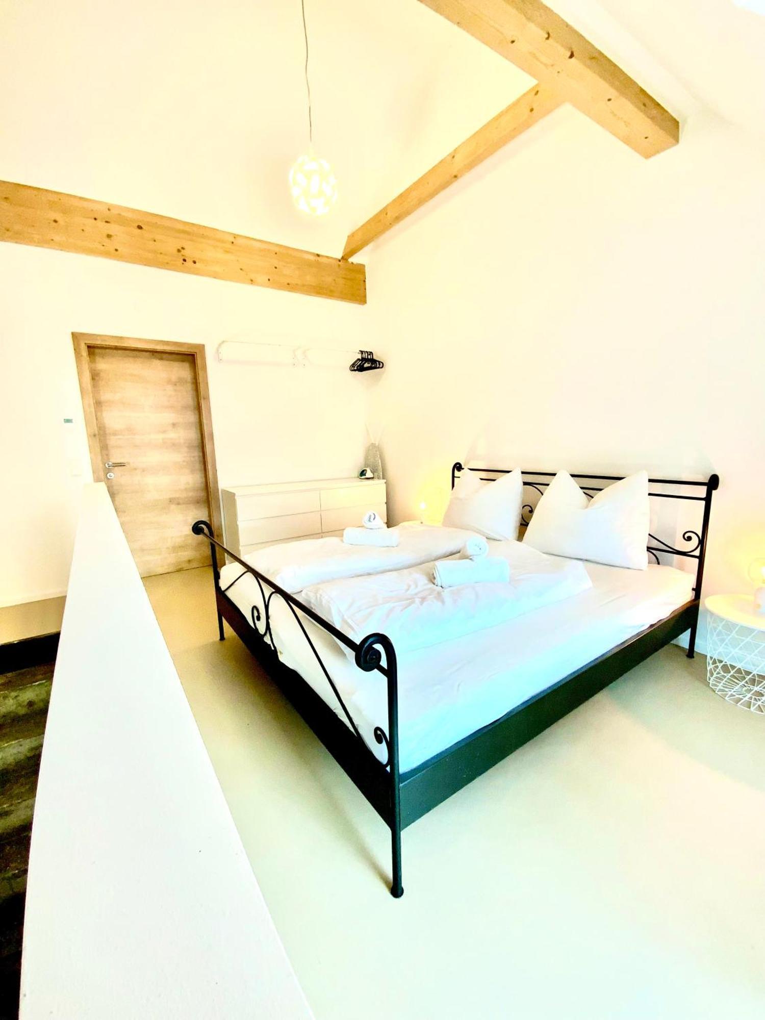 Waterfront - Urbane Eleganz Am Bachufer Apartment Филах Екстериор снимка
